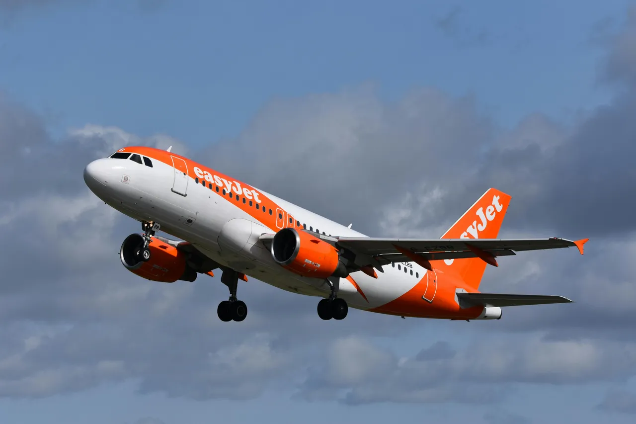 Kiwi.com and easyJet sign direct integration agreement