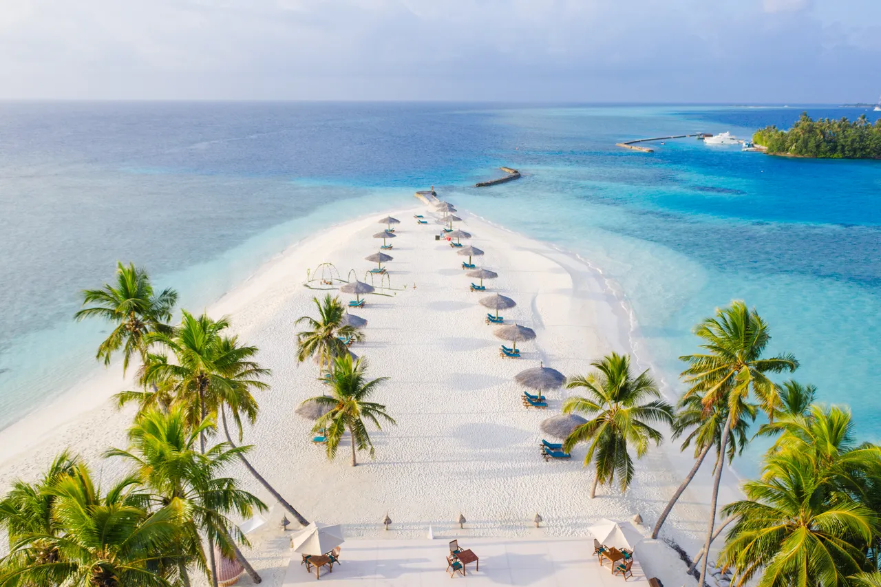 Veligandu Island Resort & Spa
