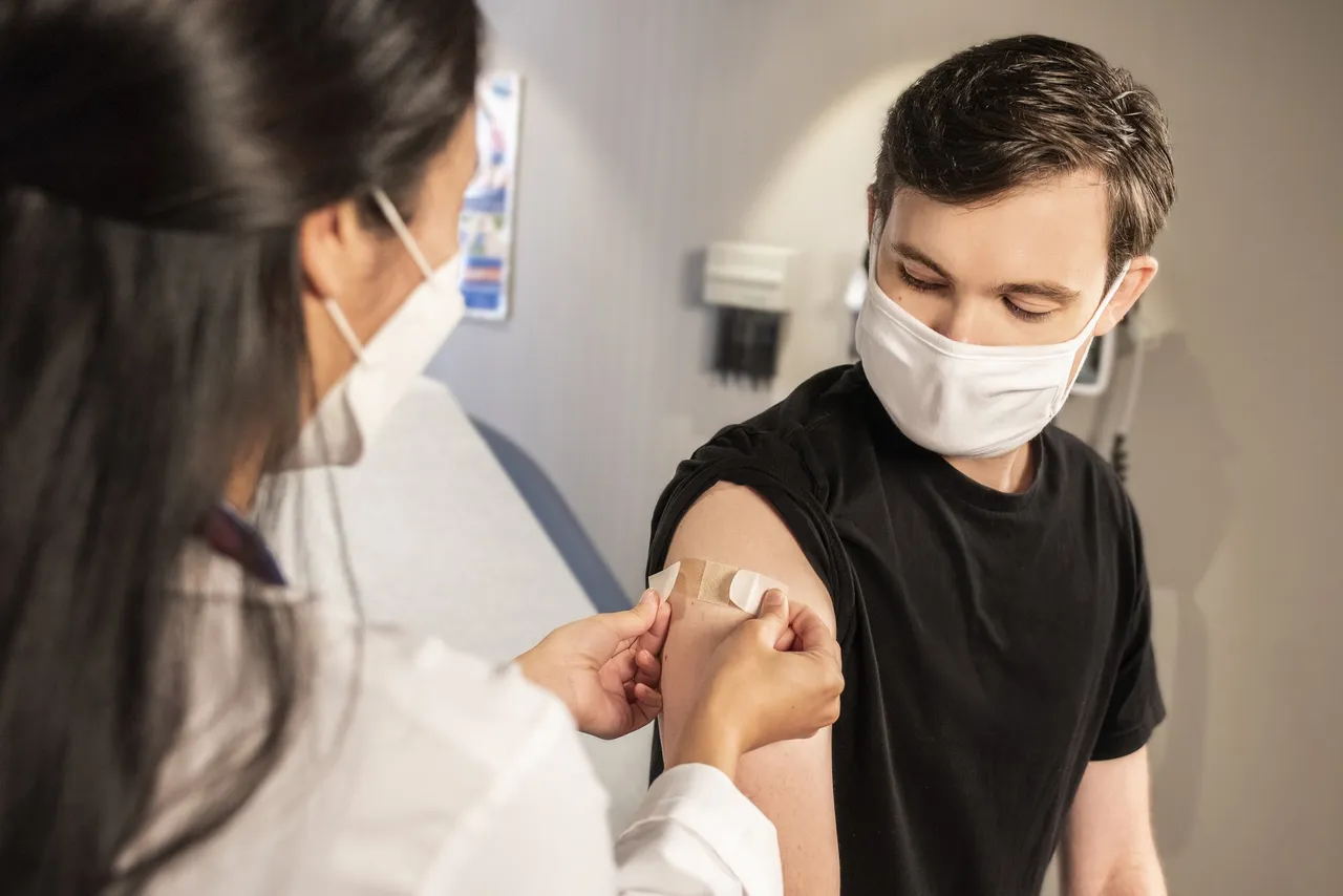 Kiwi.com consumer research in Central Europe finds desire to travel is a vaccination motivator