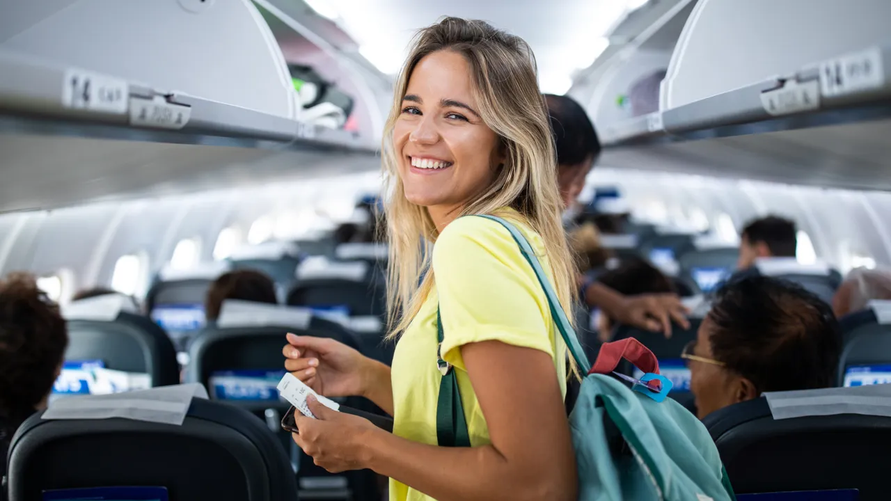 Kiwi.com: Why traveling makes us happy?